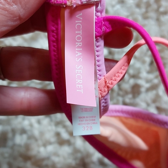 Victoria's secret bikini top - Picture 4 of 4